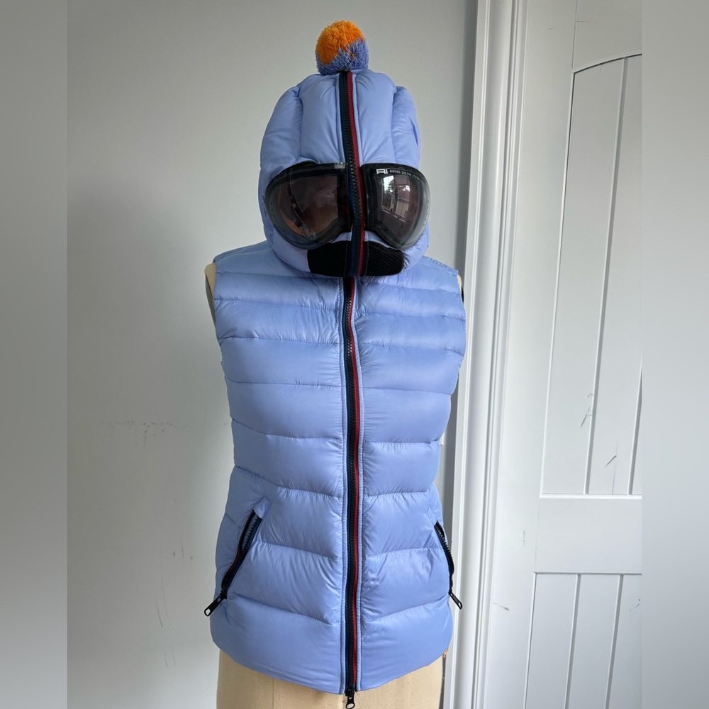 AI Riders on the storm women’s puffer vest size US 2